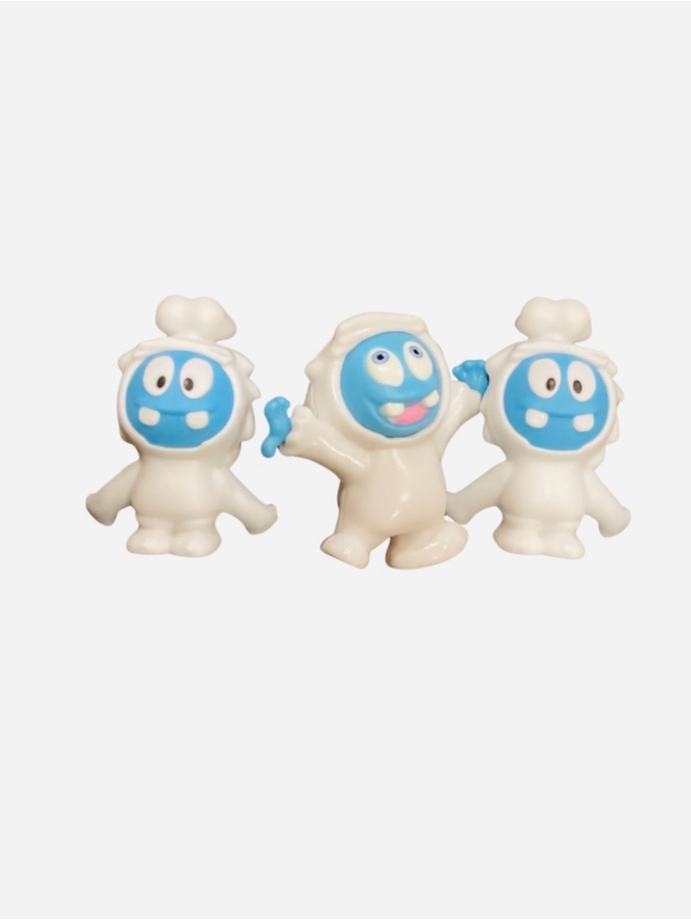 Yeti Kinder Surprise Maxi Christmas 2022